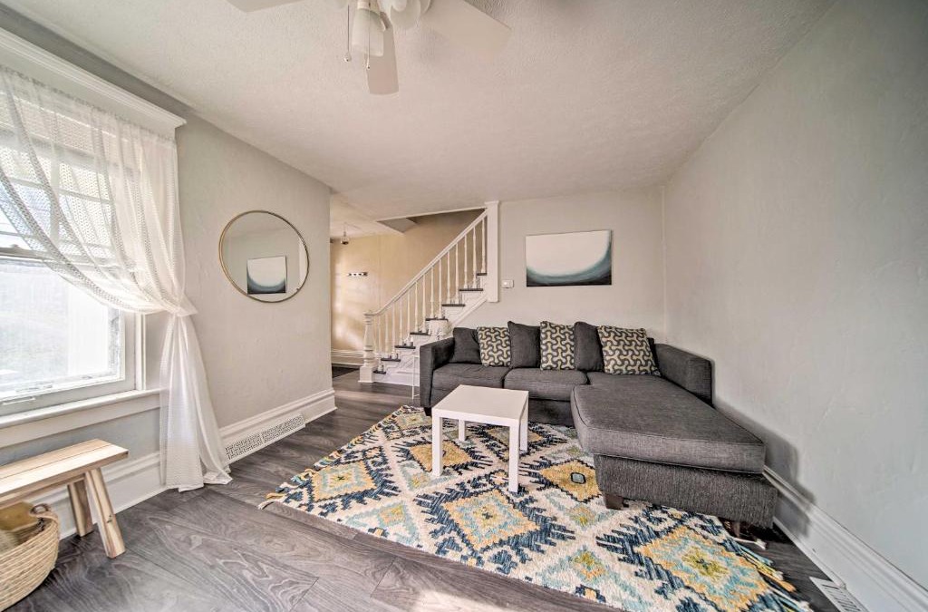 Erie House | Historic Family Home 2 Mi to Lake Erie and Zoo!