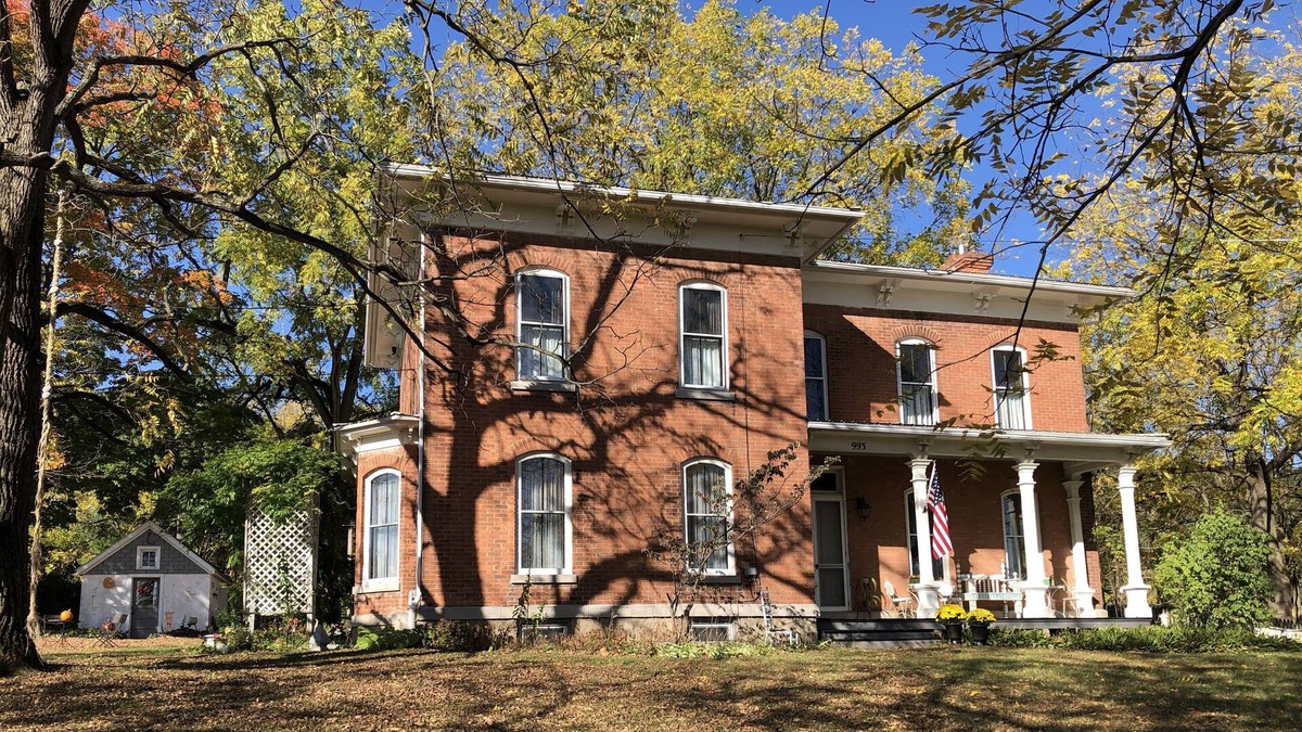 Palmyra Bed & Breakfast | Historic farm in Palmyra NY near historic sites, Erie Canal, CMAC and wineries