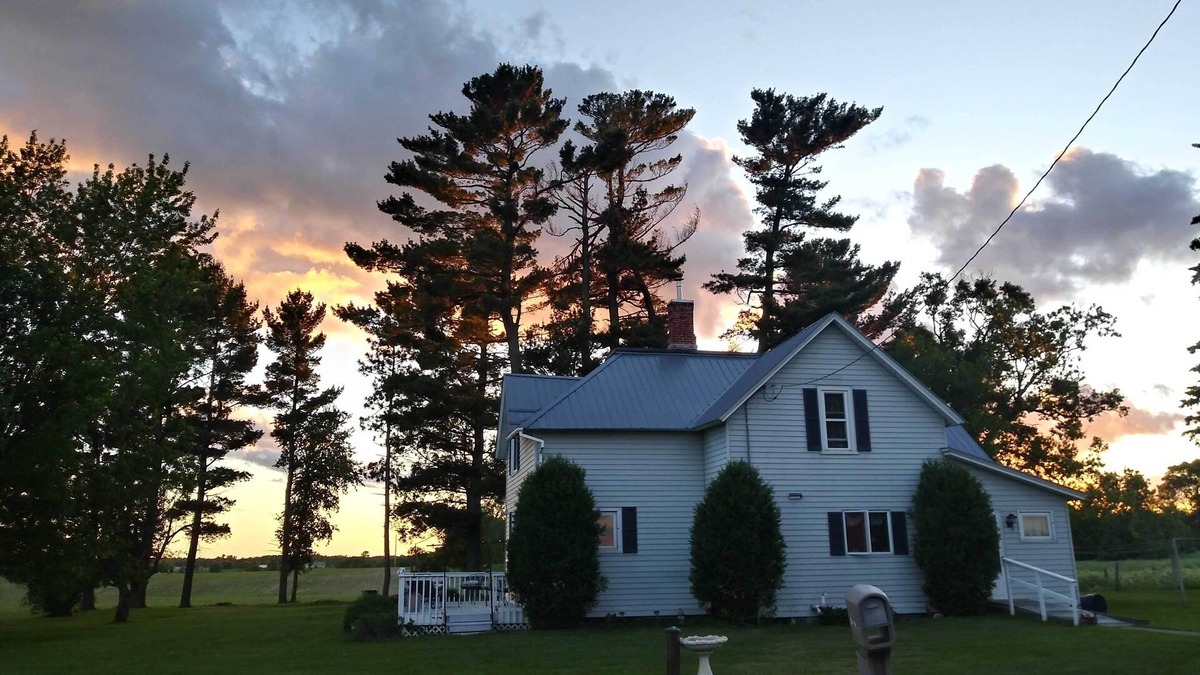 Polk County House | Historic Farmhouse Retreat w/Fire Pit - Pets