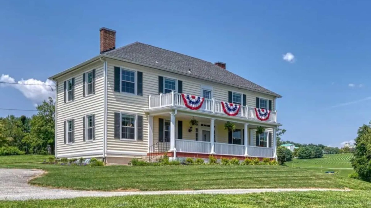 Lutherville Timonium House | Historic Farmhouse Retreat w/flower farm & chickens in Baltimore suburbs!