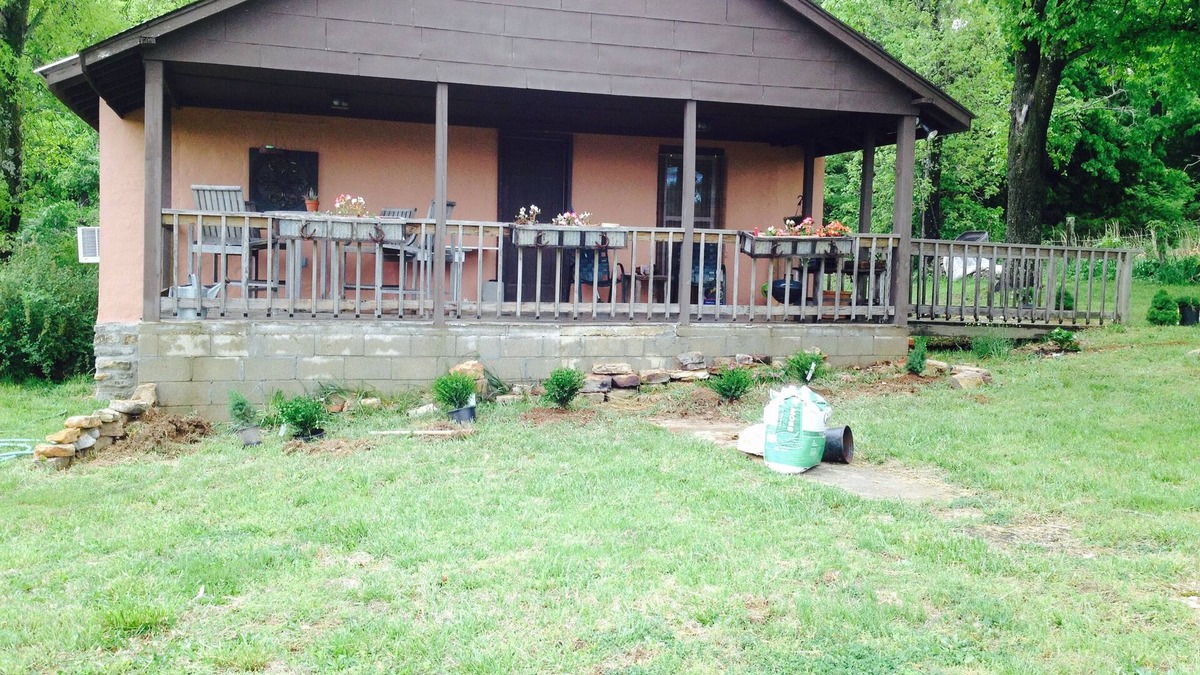 Mt. Sherman Cabin | Historic Farmhouse with new upscale interior