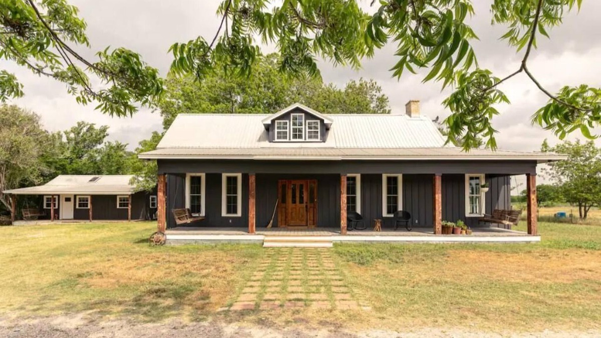 Red Rock House | Historic Farmouse & Stable turned Studio Retreat