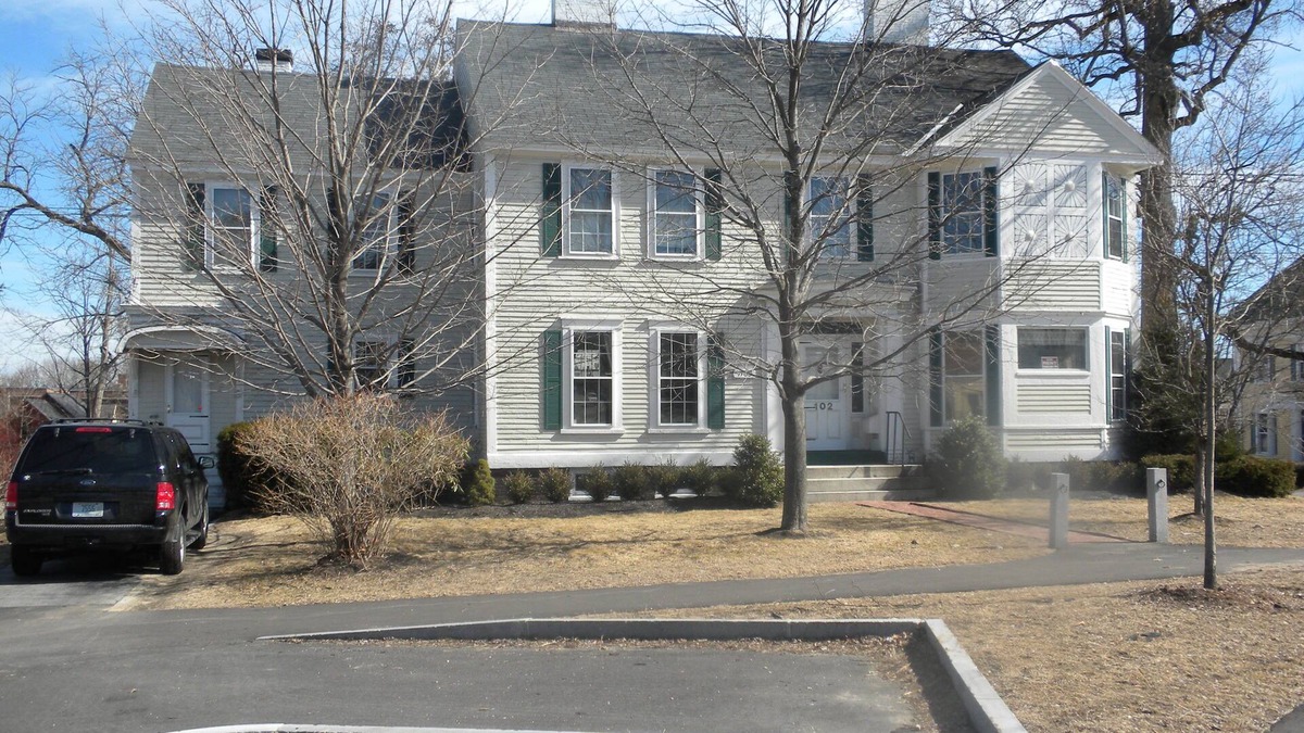Concord House | Historic Fifer Davis House Circa 1760. Private Room. Private Entrance