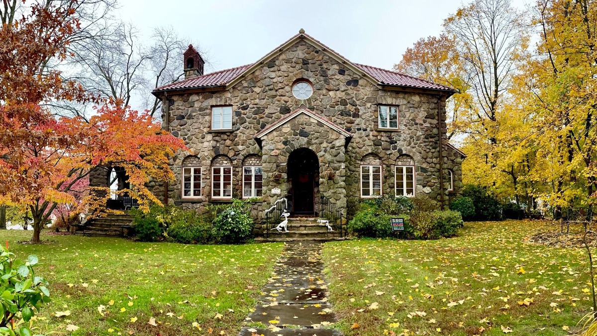Pleasantville Other | Historic former Speakeasy 4 Bdrm, walk to train and town: Pleasantville