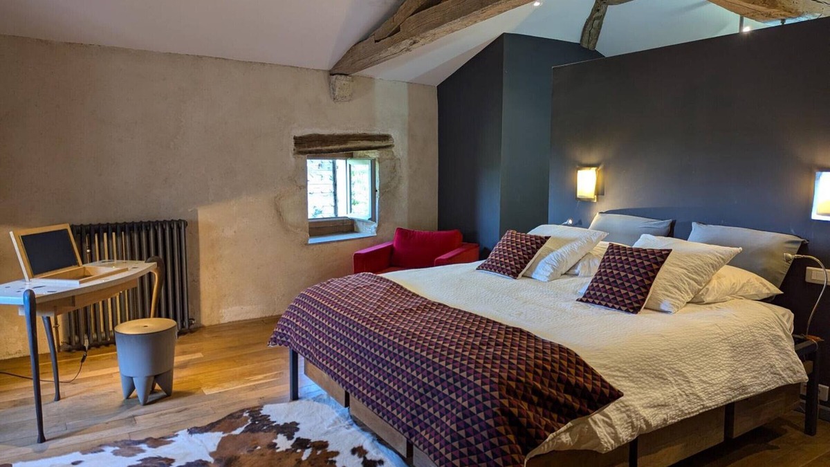 Beaulieu-sur-Sonnette Cottage | Historic Prioress Lodge: Luxury, Fireplace, Garden, WiFi, Near Pool, Baby Gear, Pets Welcome