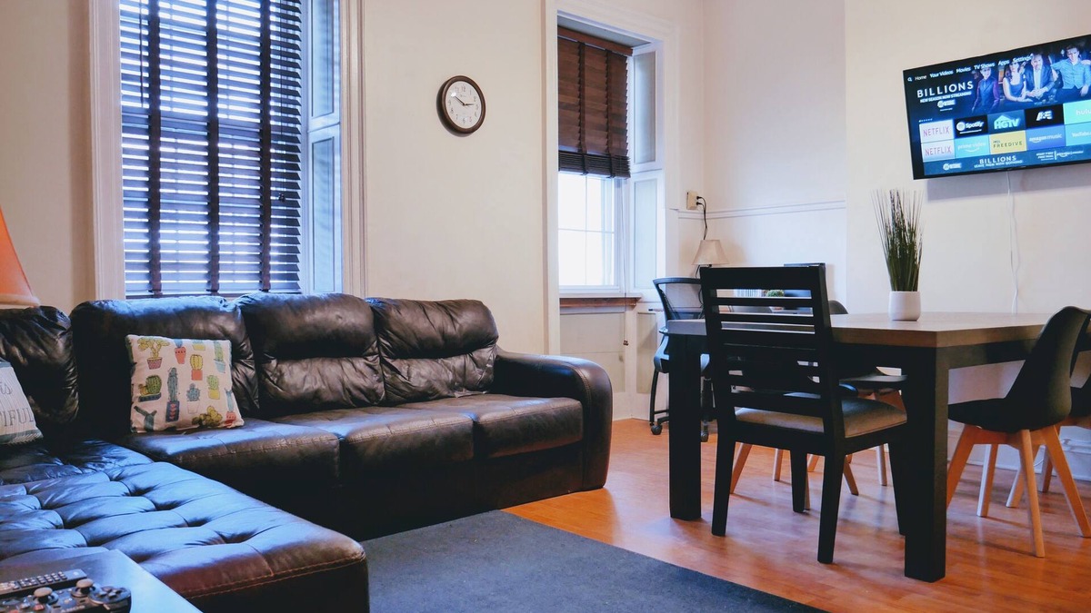 Downtown Albany Apartment | ✨Historic Full Amenities 2BR Apt @ Downtown Albany