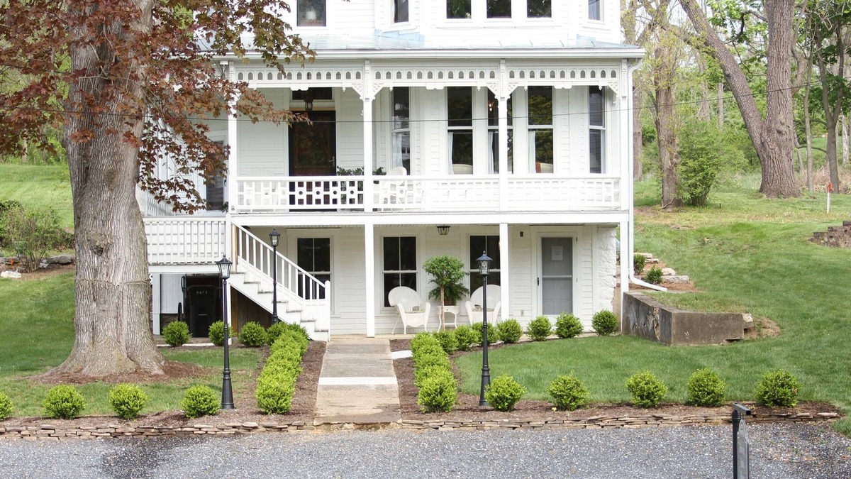 Singers Glen House | Historic Funk House