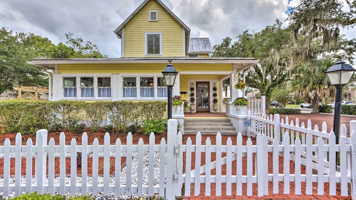 Green Cove Springs House | Historic Green Cove Springs Home - Walk to Coast!