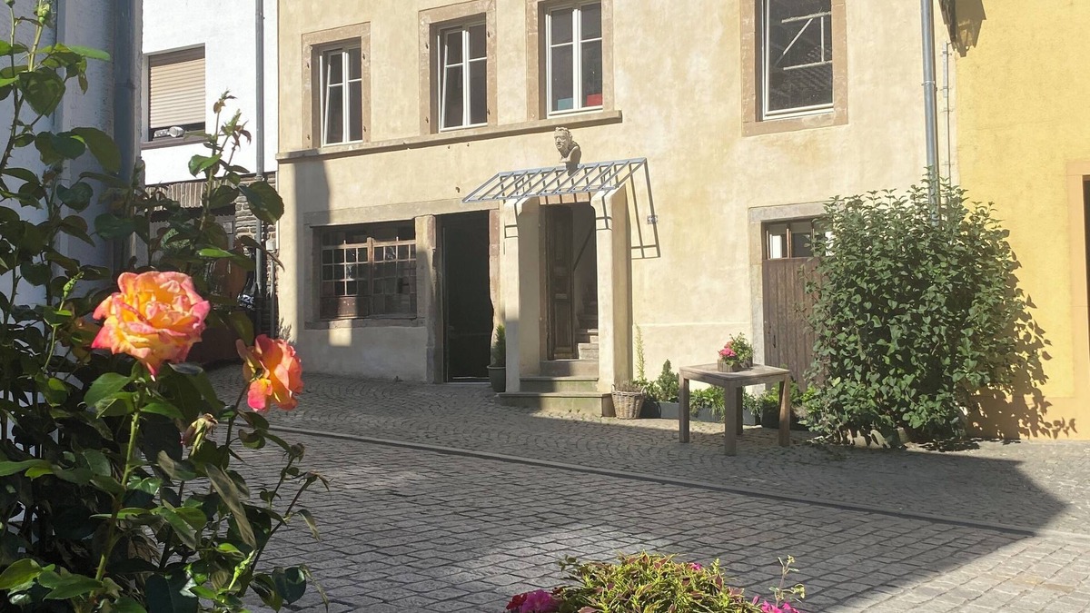 Luxembourg Ardennes House | Historic Holiday Home 'beim Mulles' in old Town Vianden