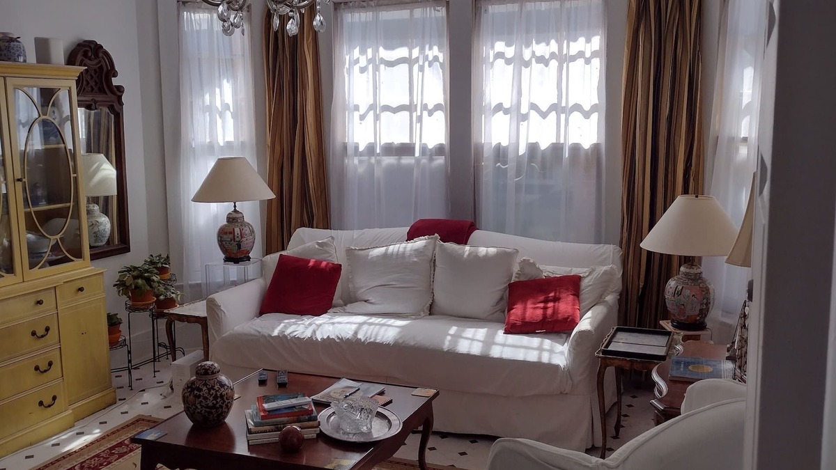 Palatka Apartment | Historic Home a block to St Johns River and down town shops/restaurants.
