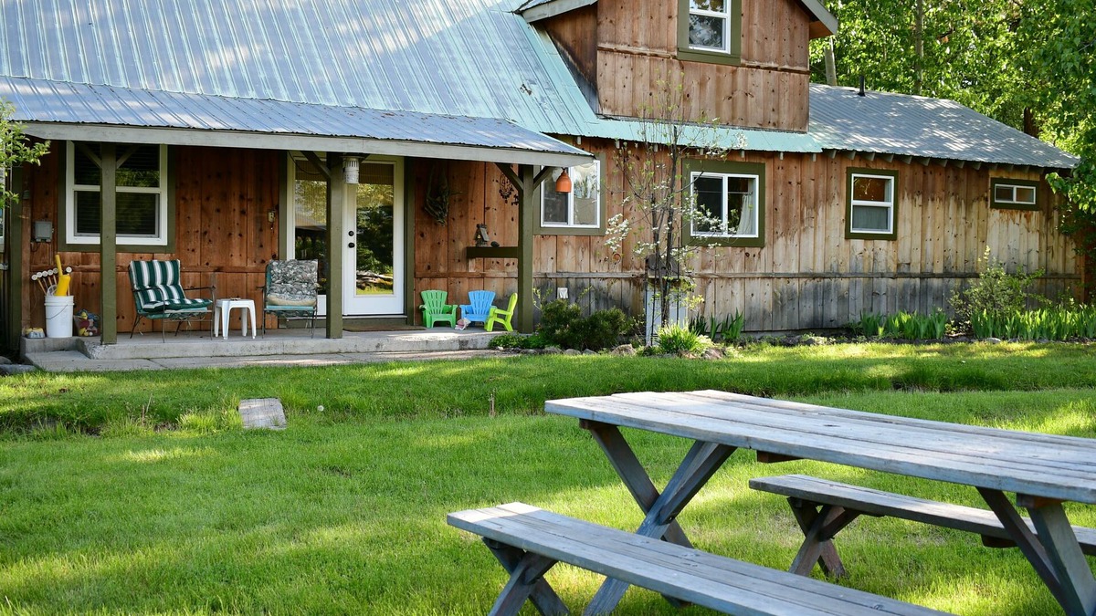 Chester House | Historic Home in Chester Next To Lake Almanor