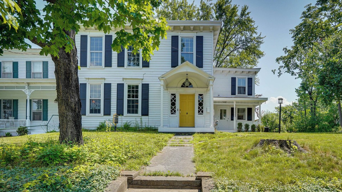 Coxsackie House | Historic Home in Coxsackie w/Hudson River Views!