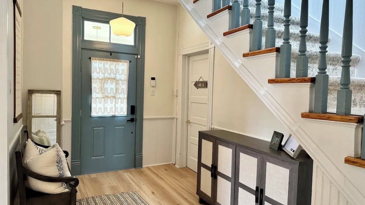 Clarksville House | Historic home in downtown Clarksville, a perfect retreat for enjoying lake life.