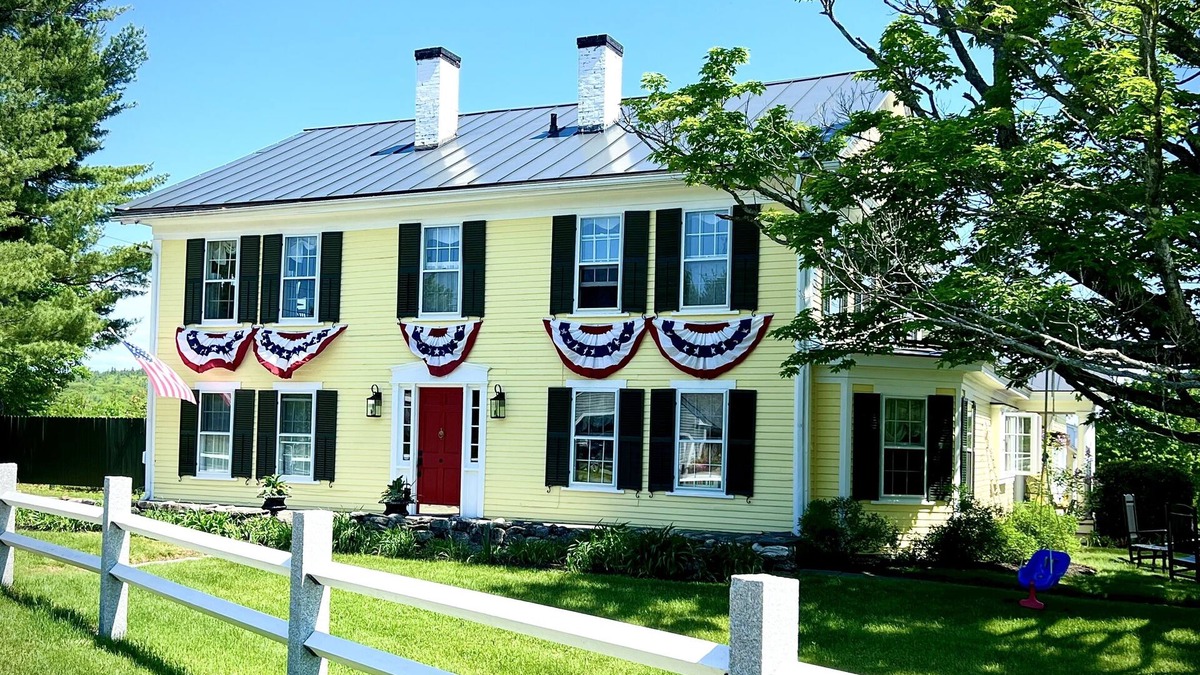 New London House | Historic Home In the Heart of New London