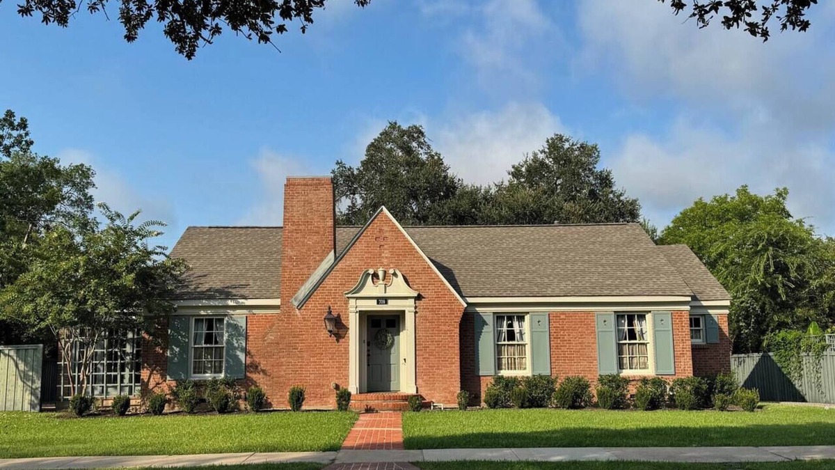 Bryan House | Historic Home on 32nd near Downtown Bryan