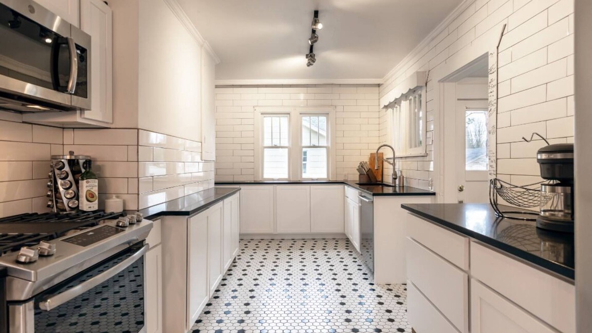 Spokane House | Historic Home on Large Park (Minutes to downtown)