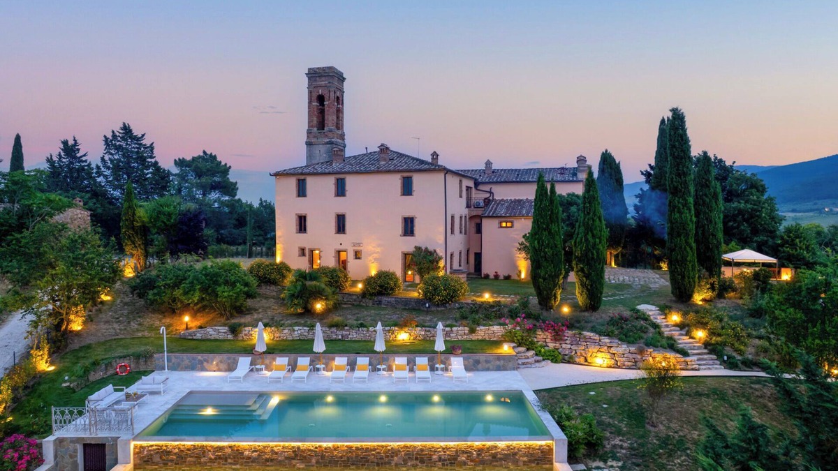 Radicondoli Villa | Historic home San Lorenzo in Montalbano