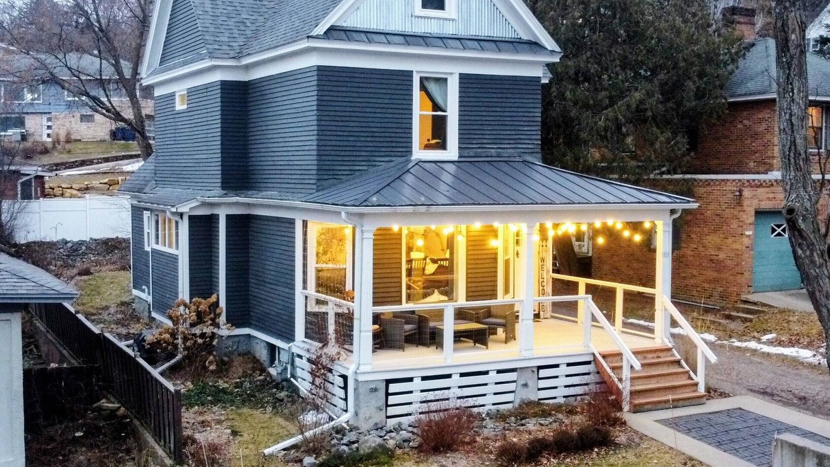Wausau House | Historic Home w/2 King Beds & FAST Wifi Near Dwntn & Granite Peak Skiing/Hiking