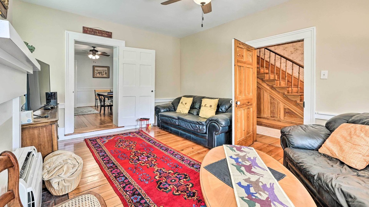 Edinburg House | Historic Home w/ Creek: Near Edinburg Museum!