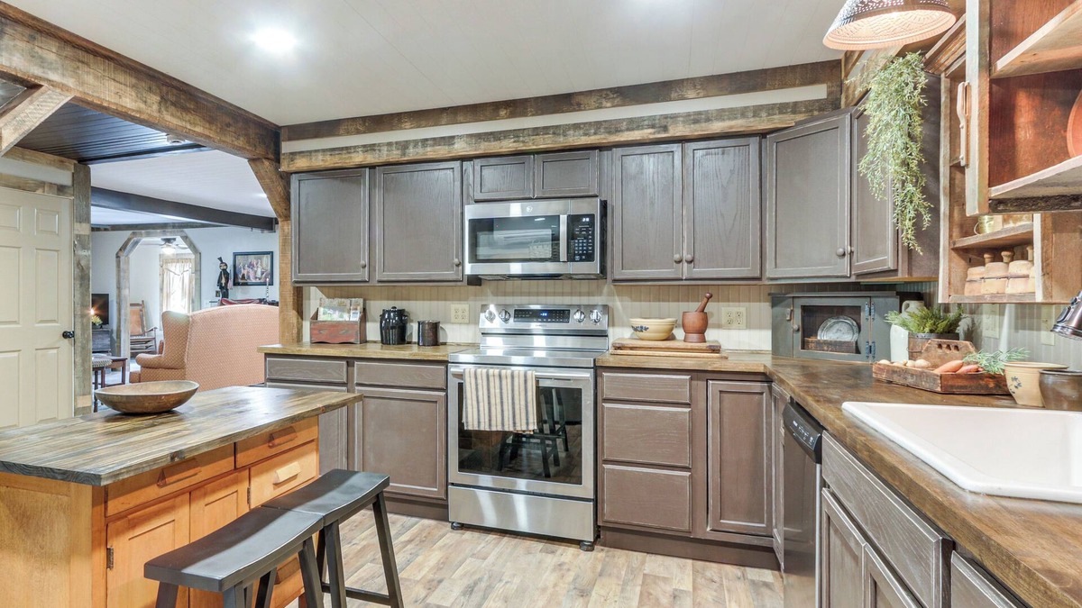 Dry Run Cottage | Historic Home w/Mountain Views in Dry Run