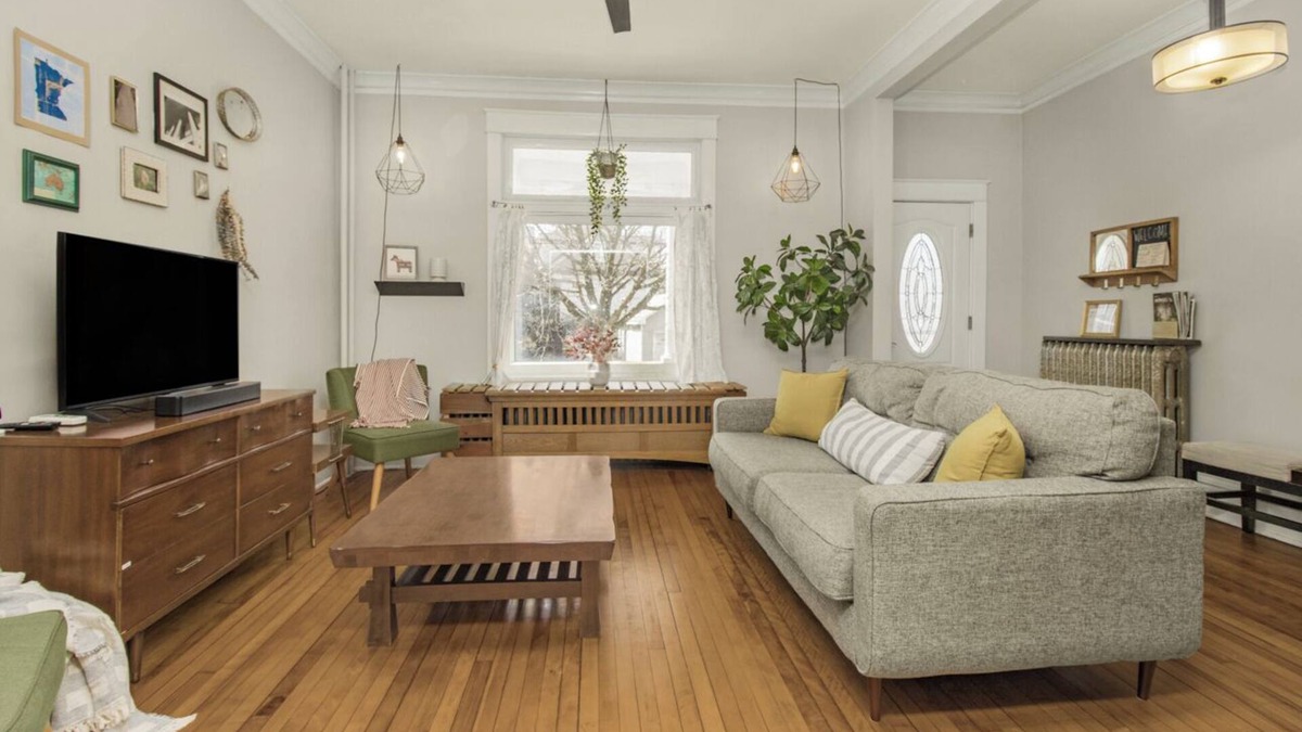 Capitol House | Historic Home with Modern Amenities walkable to Downtown