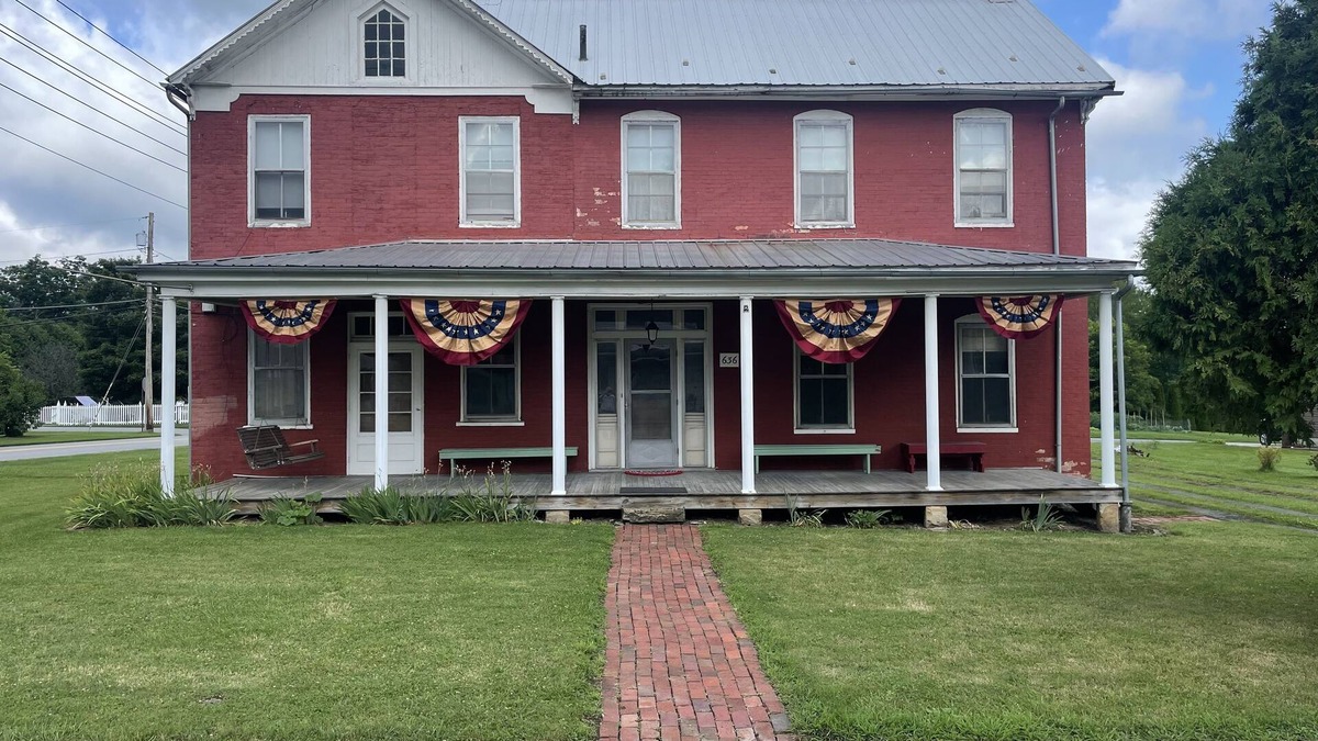 Beverly House | Historic Laura Jackson Arnold House