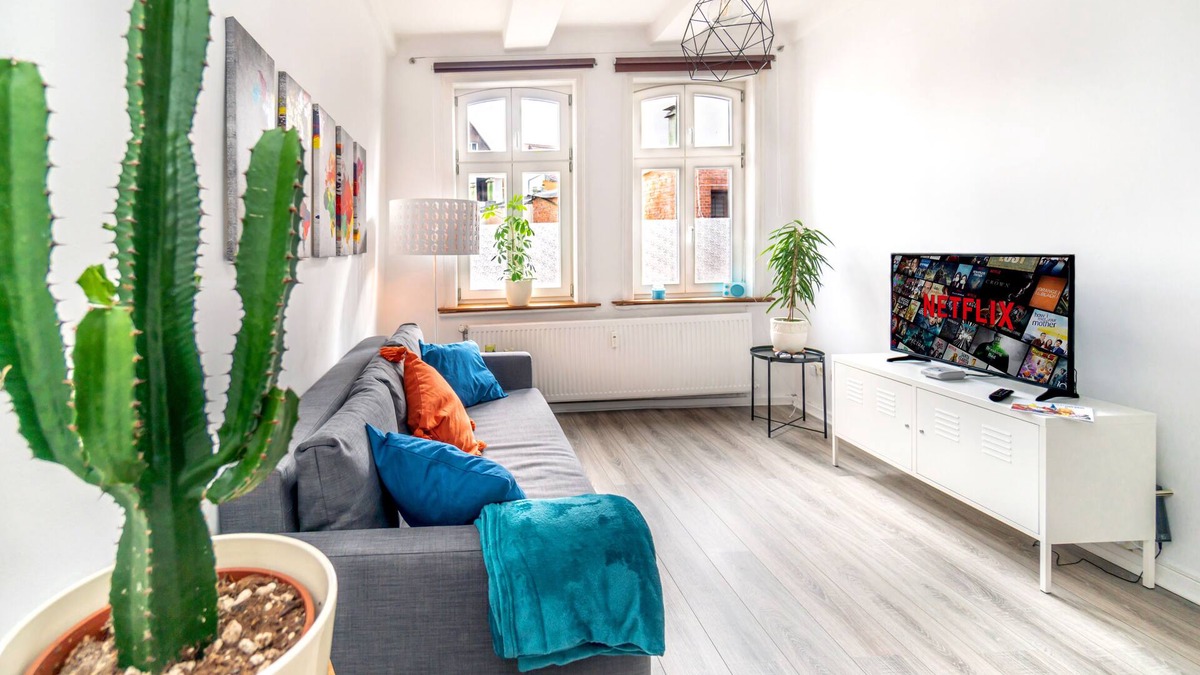 Uelzen Apartment | Historic LOFT in a prime location - fast Wi-Fi, Netflix, Smart TV, kitchen
