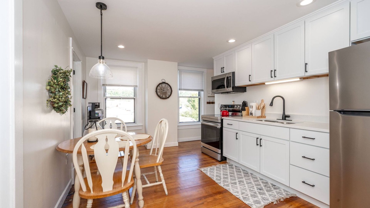 Ludlow Condo | Historic Ludlow is a quaint stay just off the Ohio River