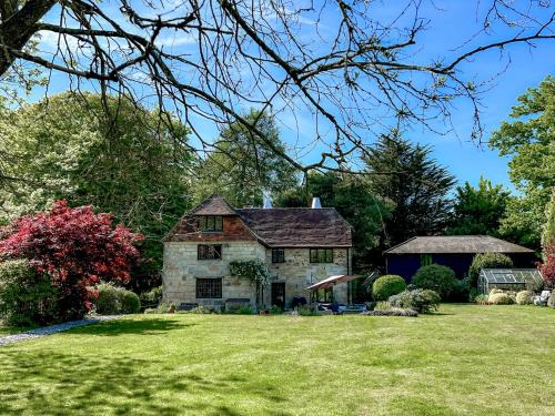 Maresfield Apartment | Historic Luxury 18th C Listed Barn Apartment