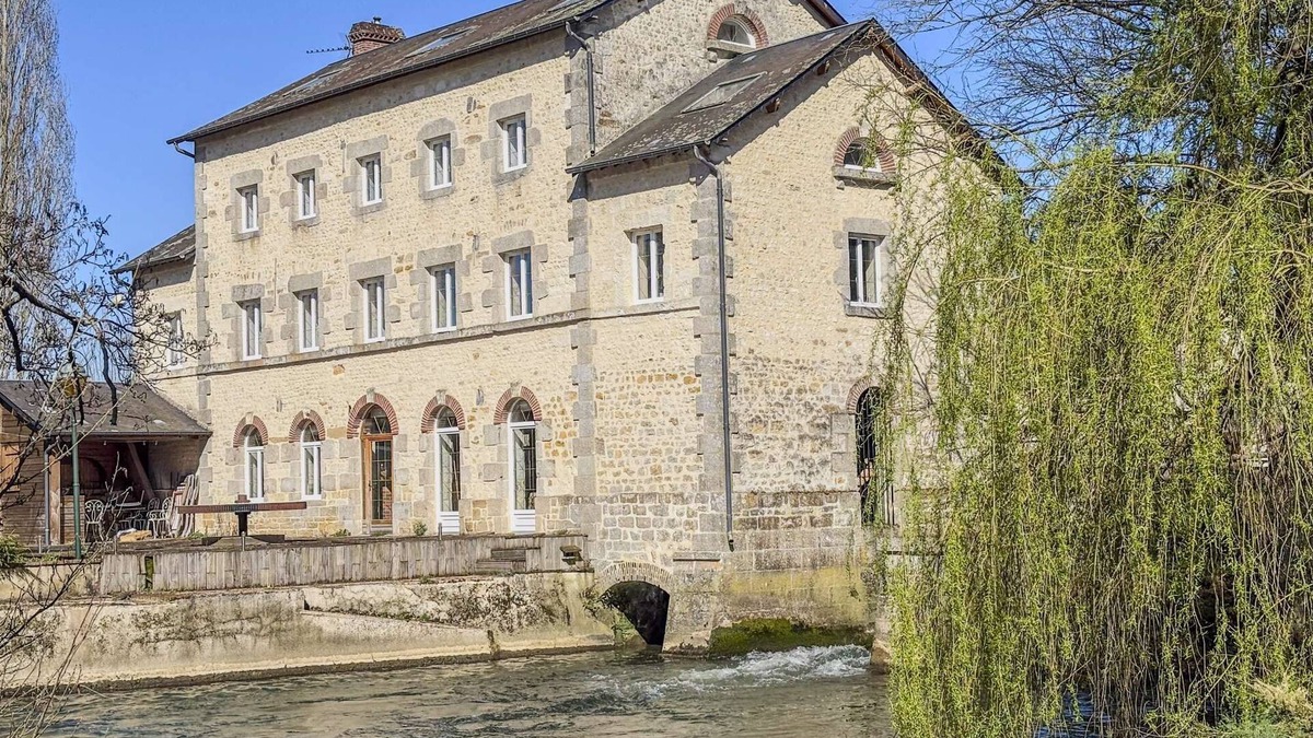 La Mesniere House | Historic mill in the heart of the Perche region