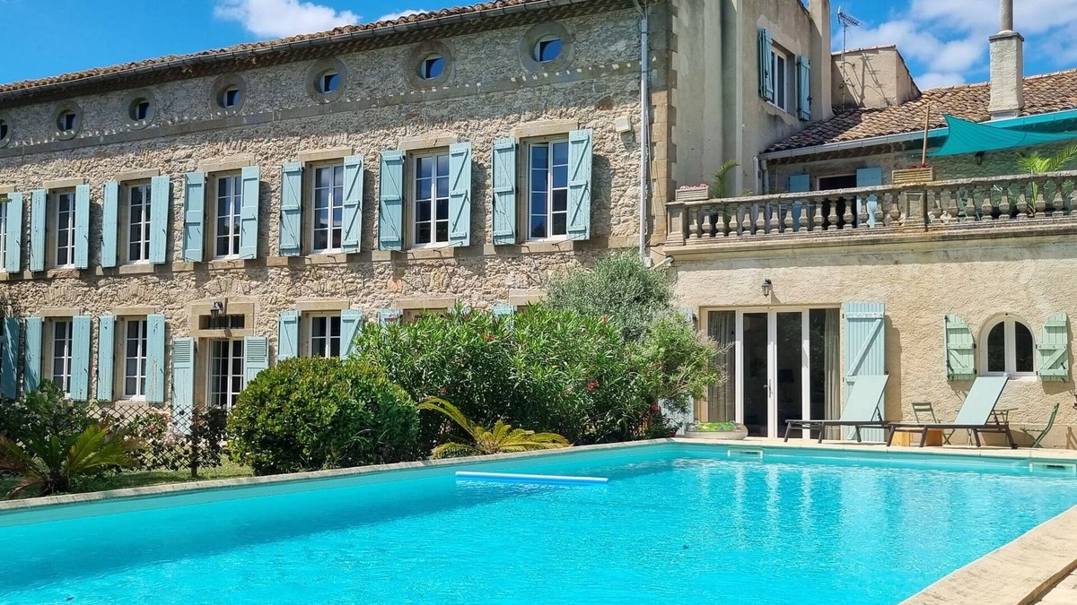 Barbaira House | Historic maison de maître 2 bedroom apt with AC in Barbaira close to Carcassonne