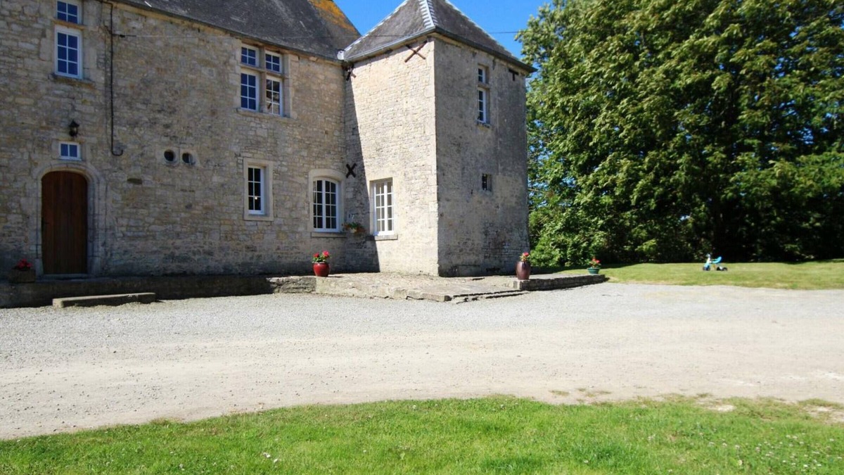Orglandes Cottage | Historic Manor with Modern Amenities, Fireplace, and Close to D-Day Beaches