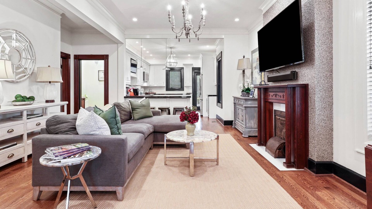 Downtown House | Historic Mansion in Heart of Downtown Lexington