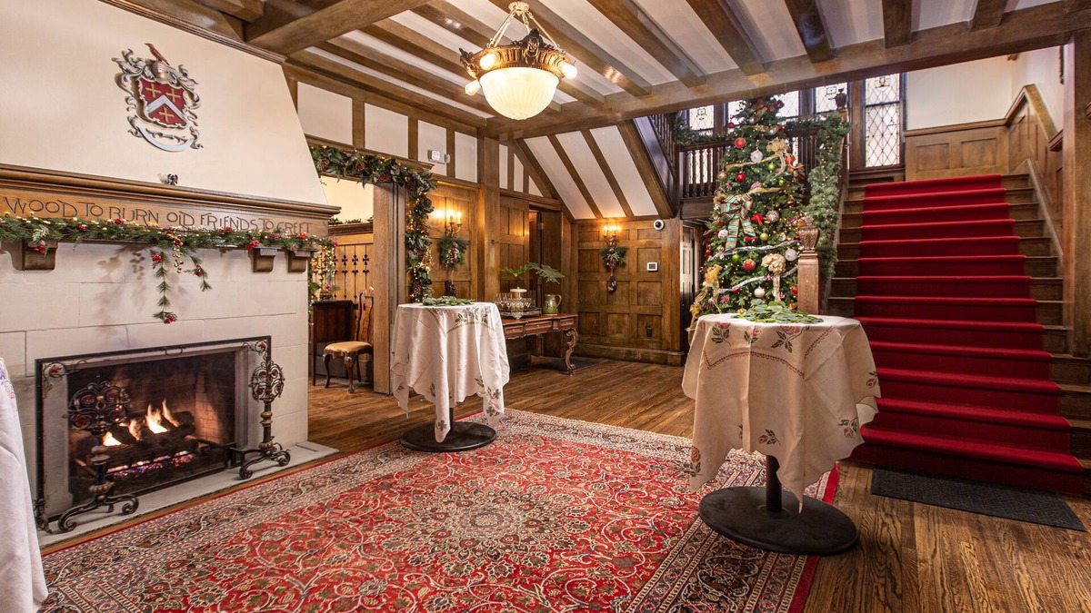 Detroit House | historic mansion with romantic flare