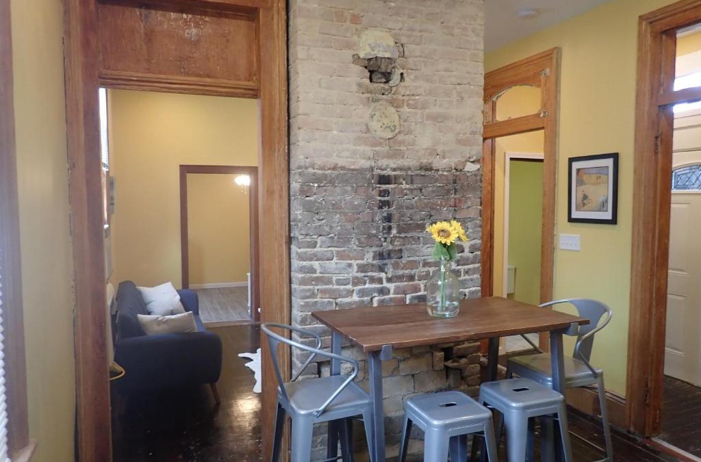 Milan Apartment | Historic Modern Uptown Home ll