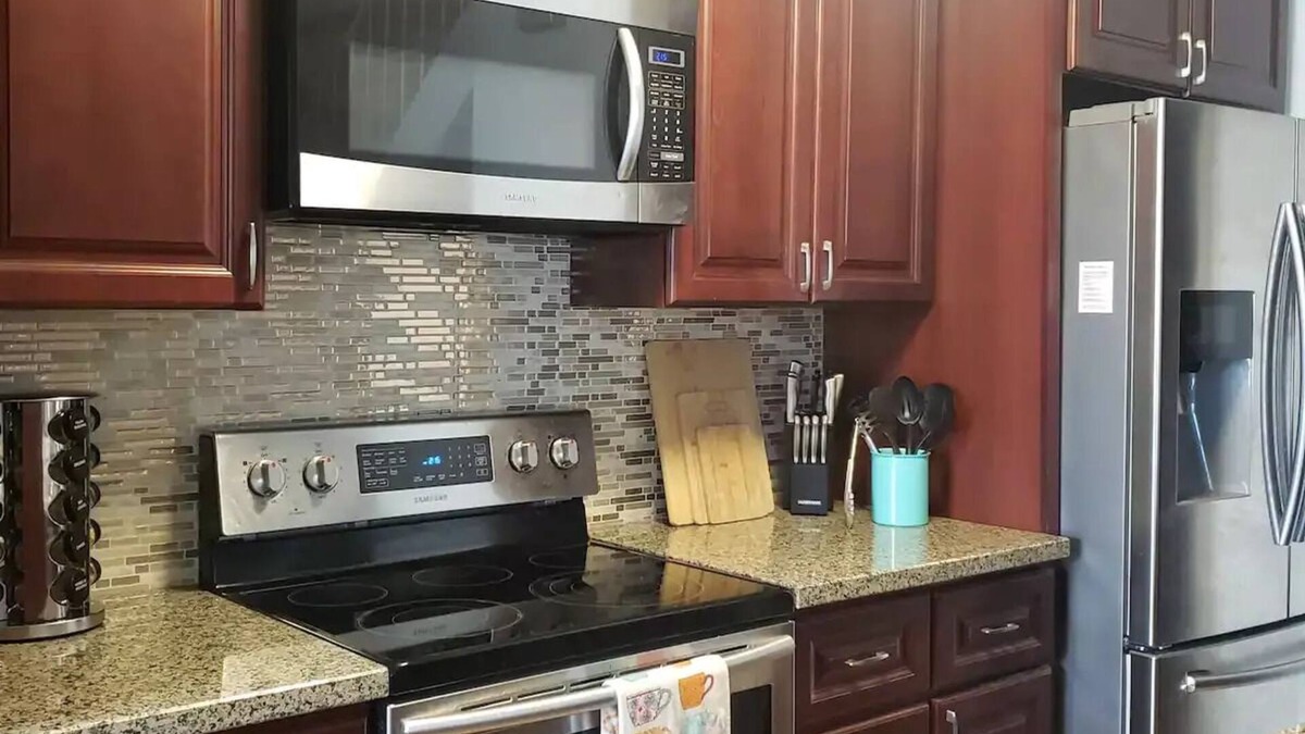 Union City Condo | Historic Niles Condo Near Bart & Shopping Center