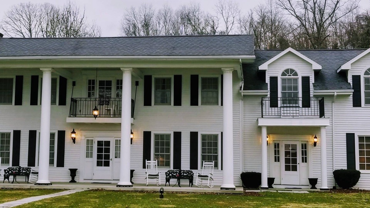 Long Bottom House | Historic Ohio River House