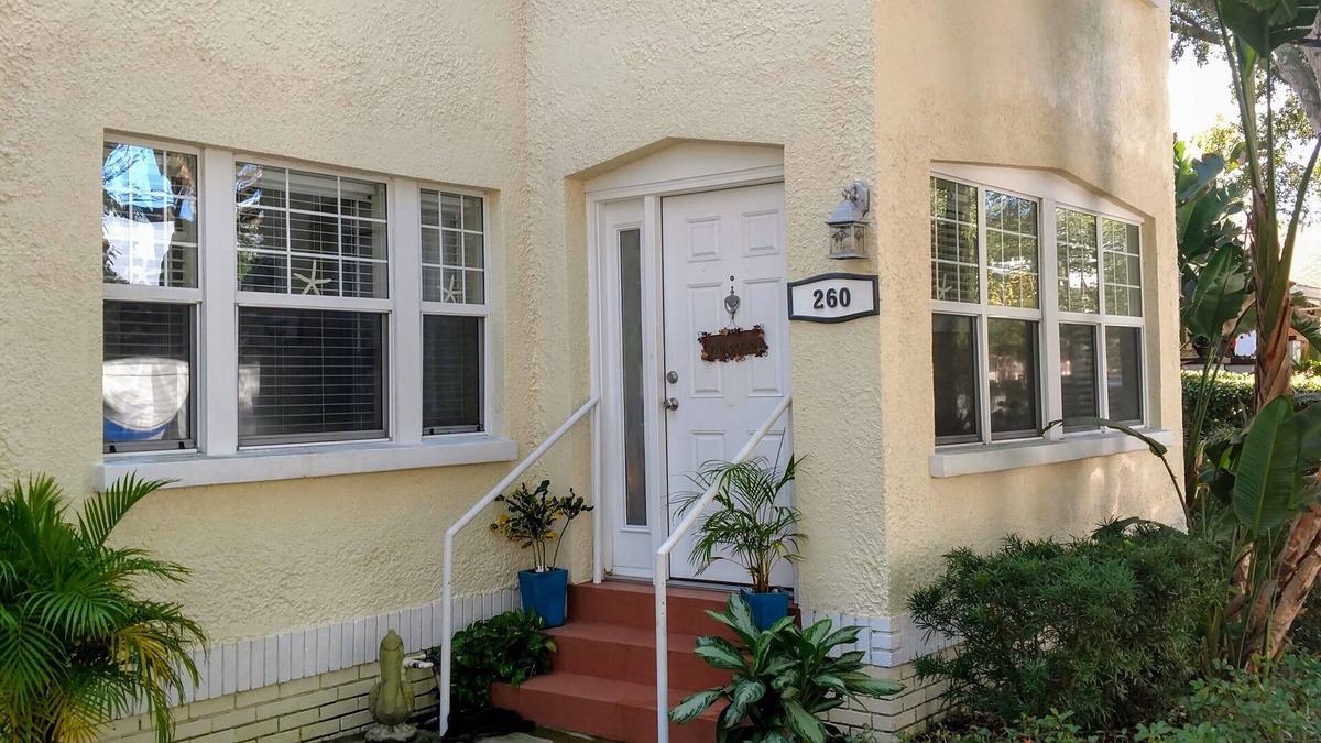 Historic Old Northeast House | Historic Old Northeast Poinciana townhome. Beautifully updated, unfurnished!