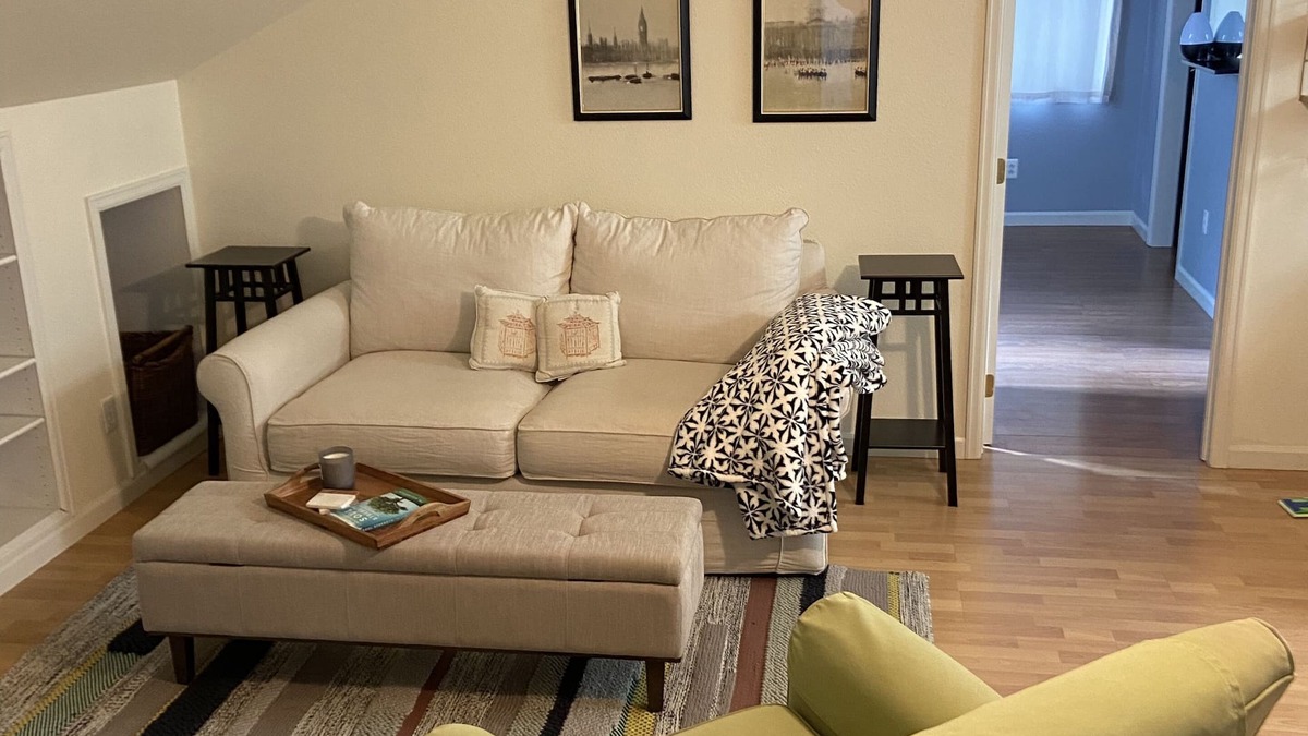 Longmont Apartment | Historic Old Town Longmont Carriage House Loft