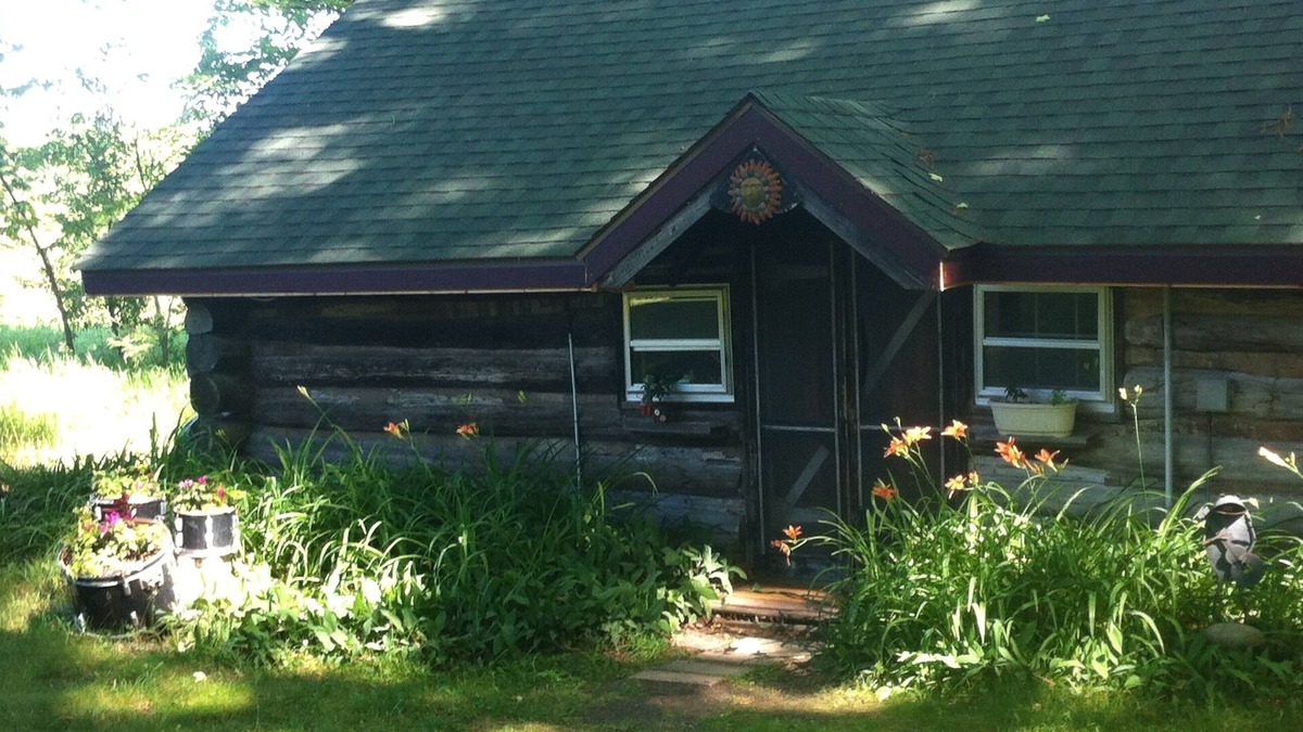 Mancelona Cabin | Historic One Room Log Cabin