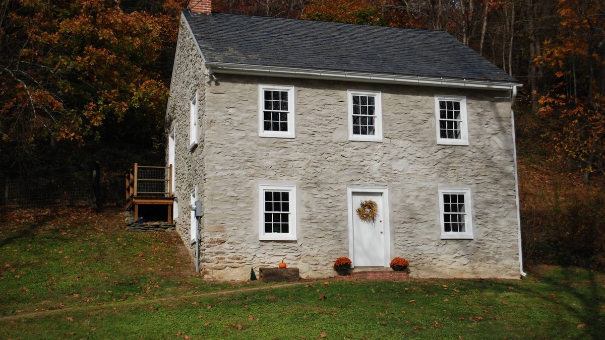 Delta House | Historic Ox Bow House c.1800 "The Cabin at Muddy Creek"