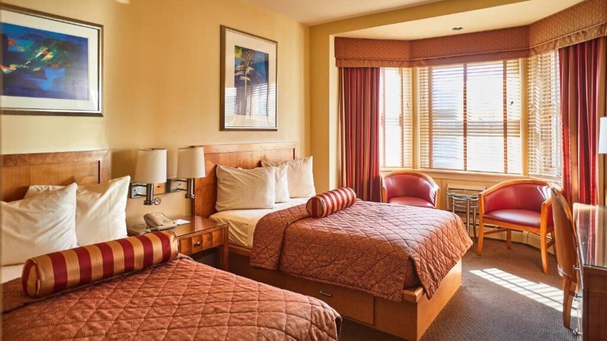 Gayborhood Hotel | Historic Philadelphia Discovery from a Comfortable Room
