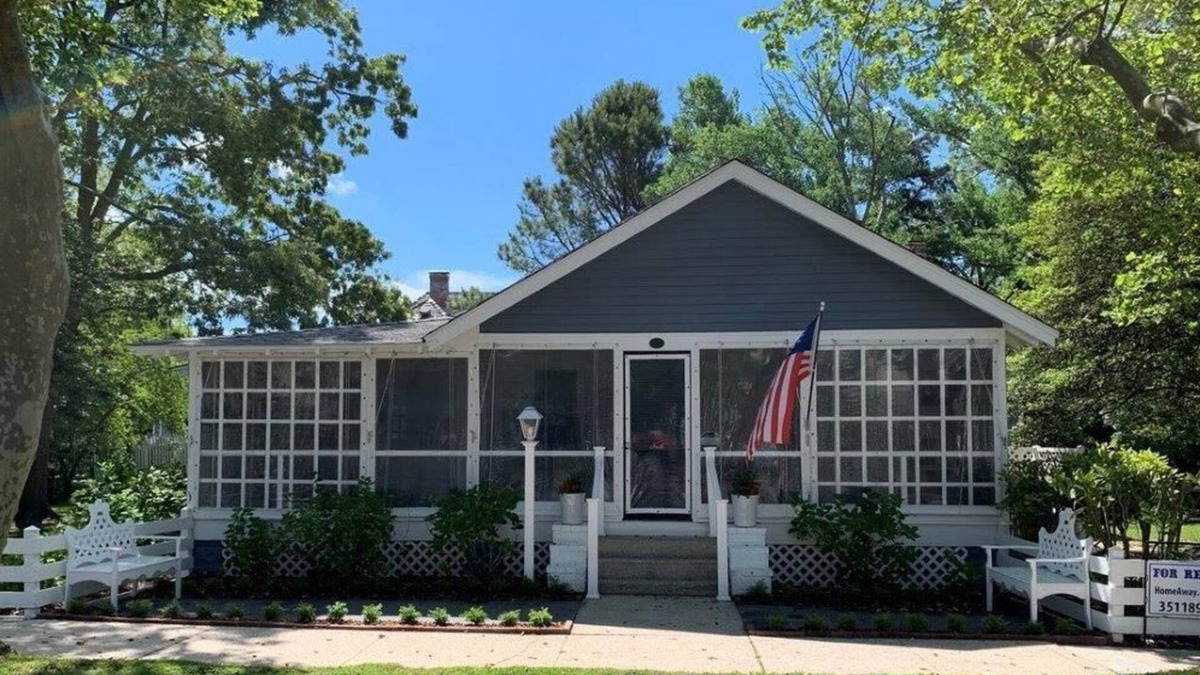 Rehoboth Beach Cabin | Historic Pines Cottage Sleeps 10 – Walk to Beach, Porch, Patio, and Charm!