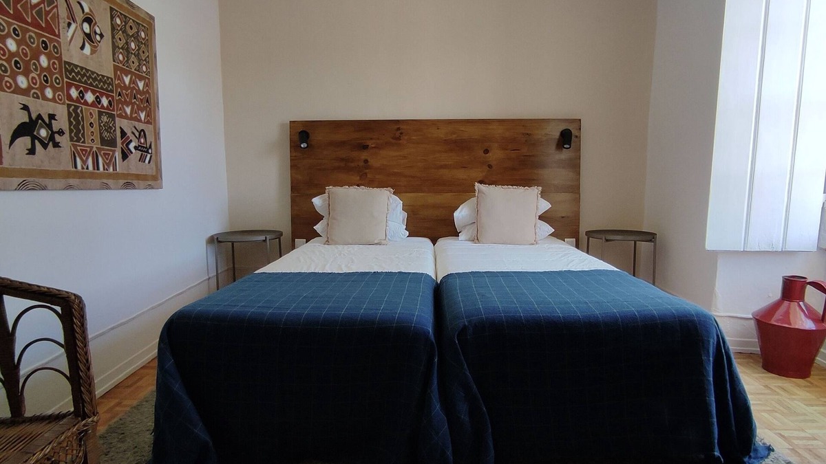 Santa Maria do Castelo e Sao Miguel Apartment | Historic renovated apt located at the main gate of the Castle of Torres Vedras!