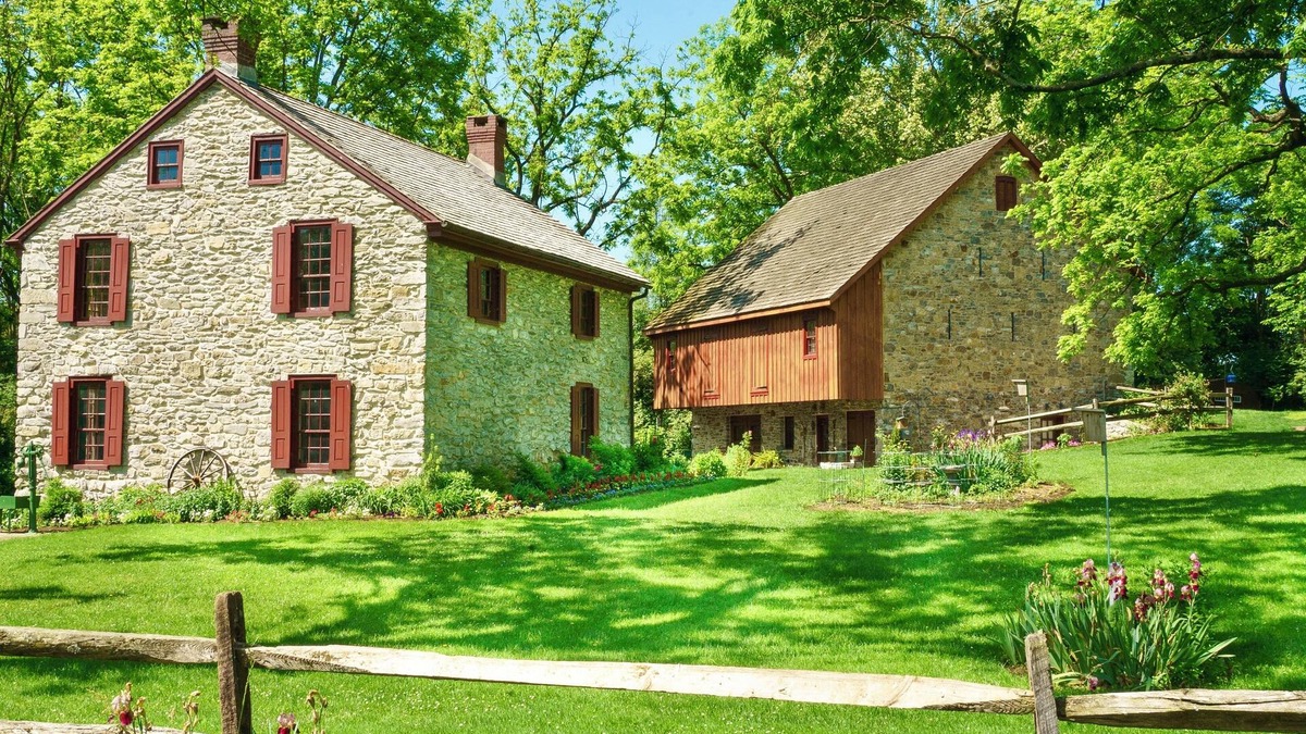 Wyomissing House | Historic Restored Amish Homestead 1-BR Barn Loft