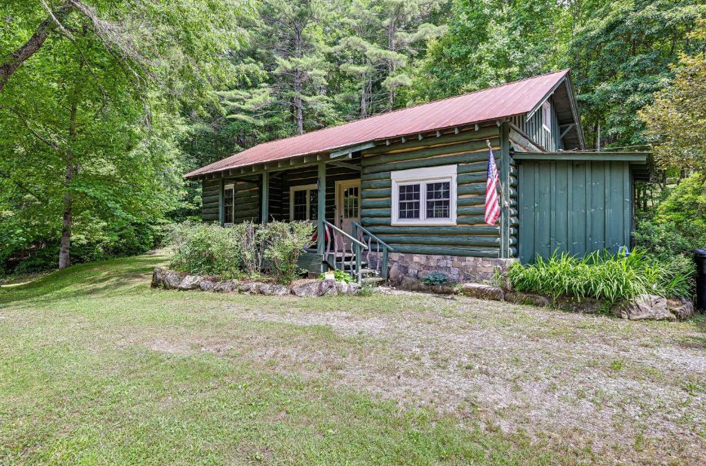 Sapphire House | Historic Sapphire Cabin with Porch, Updated Interior