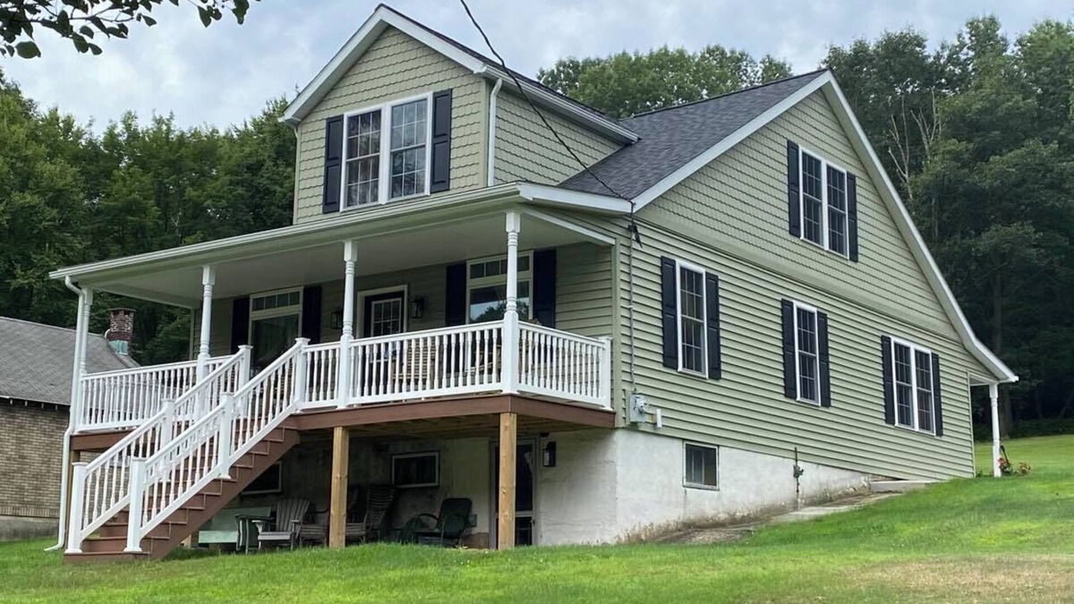 Brockton House | Historic Sears & Robuck River Home (Main Level) The Village at Houser's Crossing