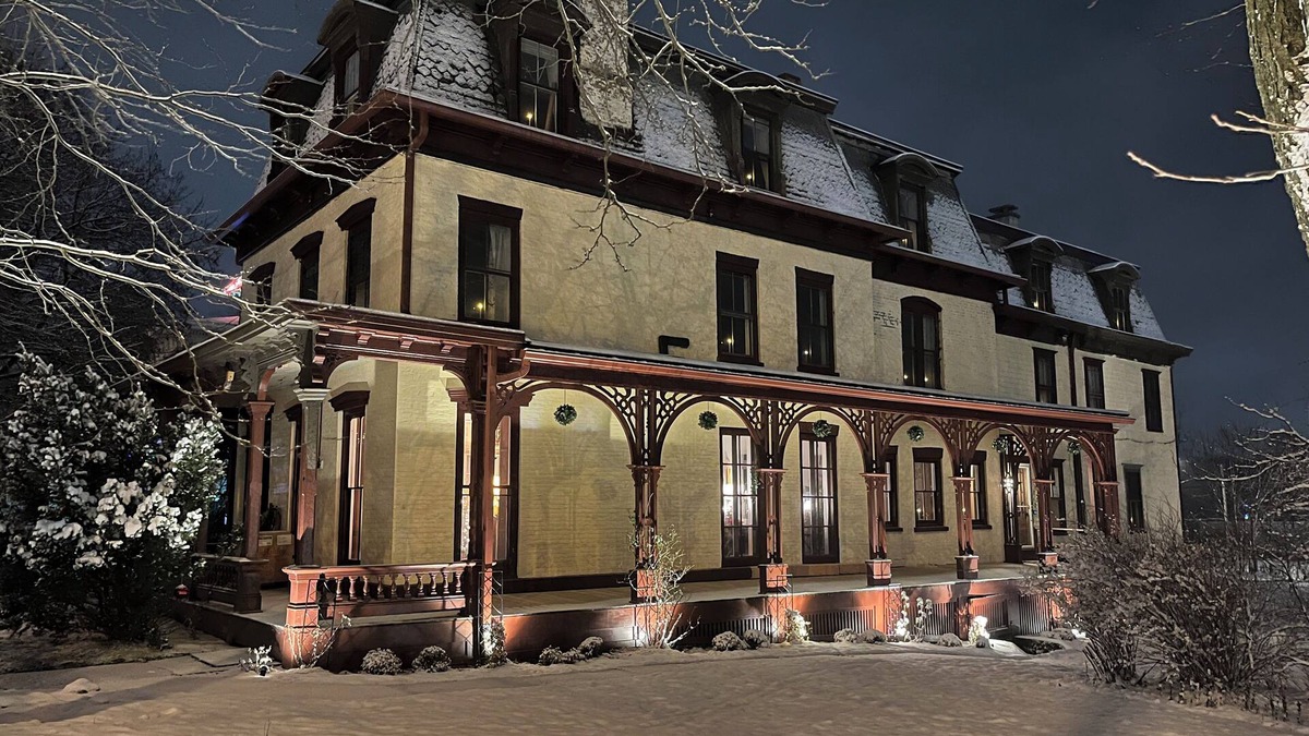 Seneca Falls House | Historic Seneca Falls Suite with Spa & Gardens