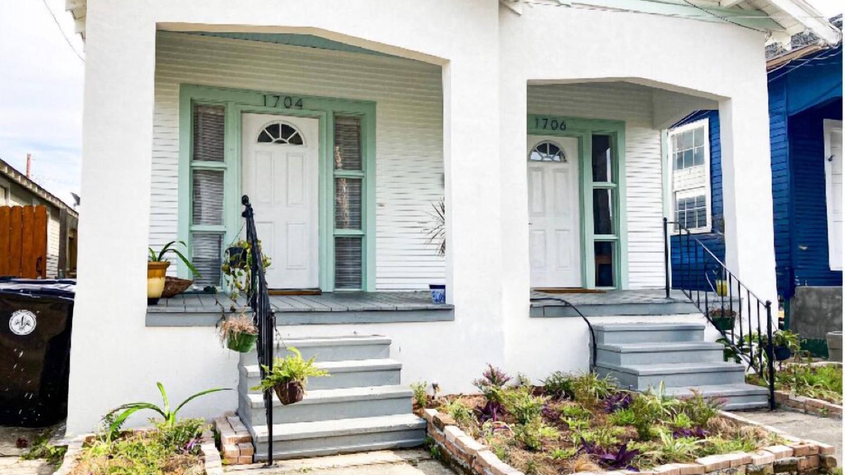 Broadmoor House | Historic Shotgun Double Near Superdome