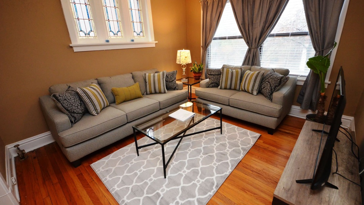 Southwest Garden Apartment | Historic Southwest Gardens Neighborhood, Convenient To Everything, King Bed (2E)